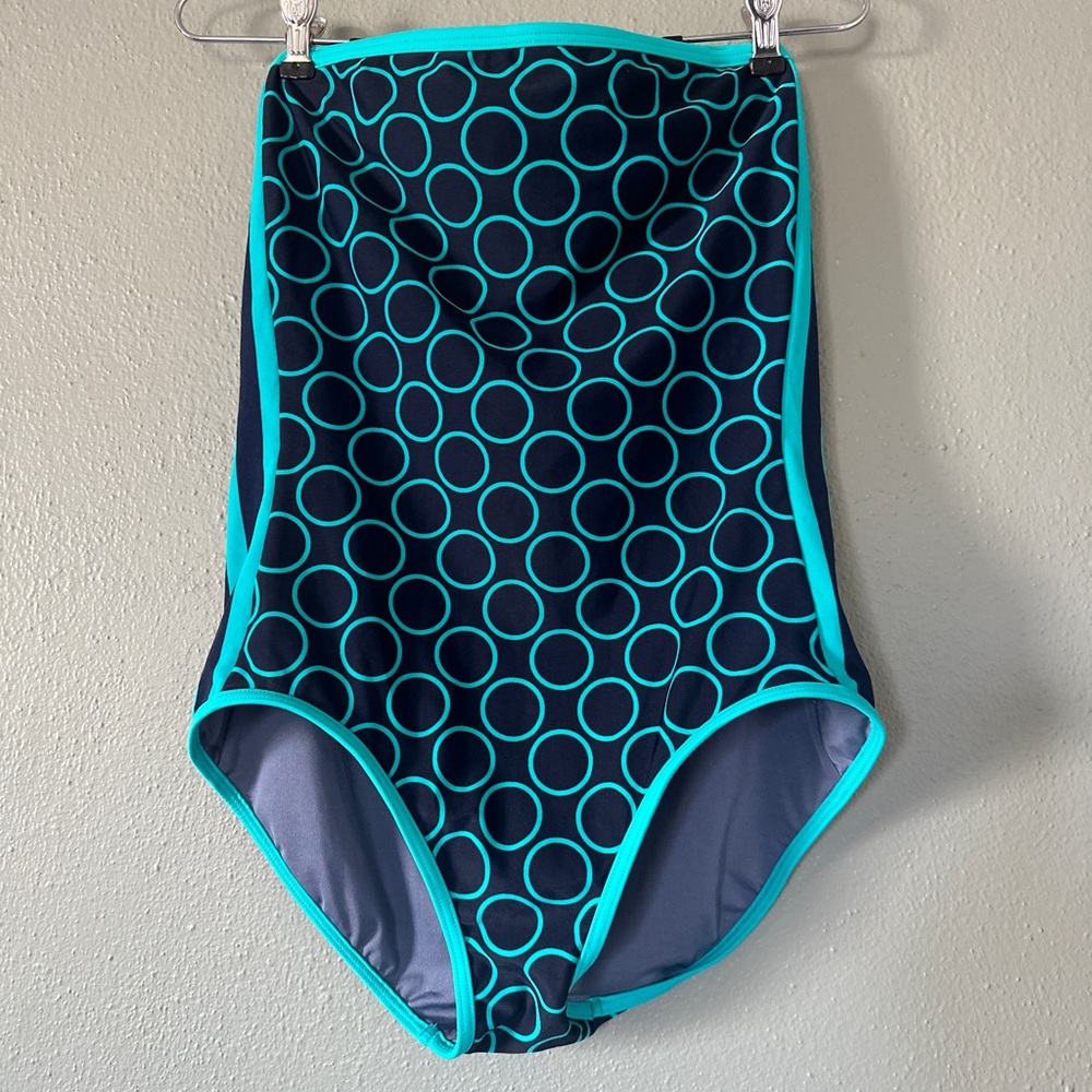 DKNY One Piece Full Coverage Bandeau Swimsuit | Women’s 12
